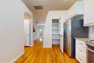 2710 Hullsmith Dr, Houston, TX 77063 - Photo 17