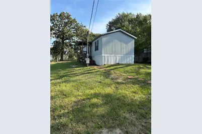 112 Strawberry Road, Huntsville, TX 77320 - Photo 3