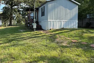112 Strawberry Rd, Huntsville, TX 77320 - Photo 3
