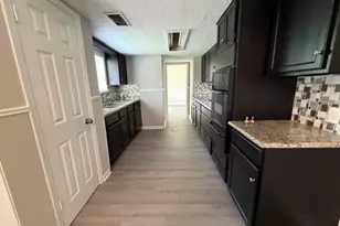 4123 Brookston St, Houston, TX 77045 - Photo 9
