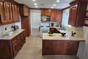 13303 Bridgepath Ct, Houston, TX 77041 - Photo 9