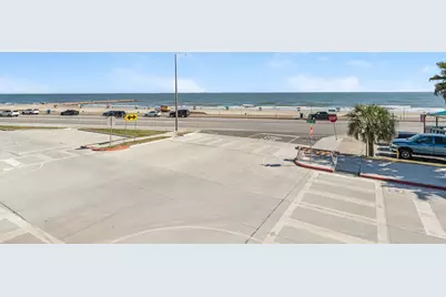 3102 Avenue S, Galveston, TX 77550 - Photo 3