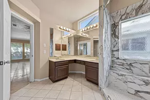 3210 Kempwood Dr, Sugar Land, TX 77479 - Photo 31