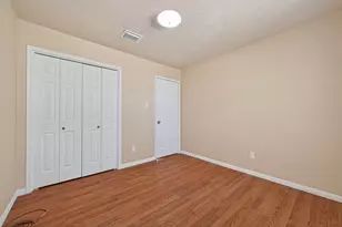 3210 Kempwood Dr, Sugar Land, TX 77479 - Photo 33