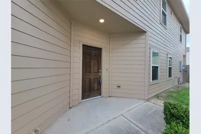 5209 Dauntless Drive, Houston, TX 77066 - Photo 3