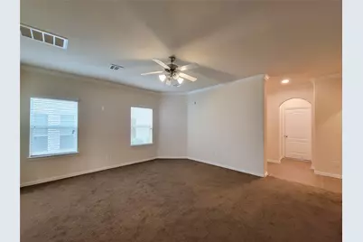 5209 Dauntless Drive, Houston, TX 77066 - Photo 9