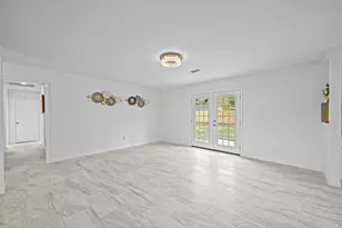 218 Southbrook Cir, Houston, TX 77060 - Photo 9