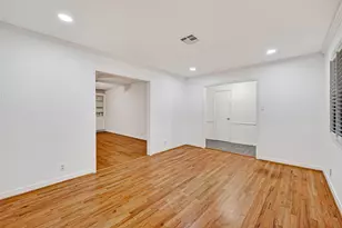 5006 Creekbend Dr, Houston, TX 77035 - Photo 21