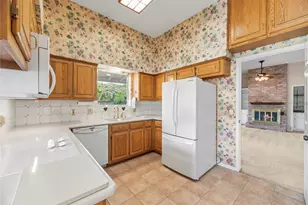 8106 Tall Firs Ln, Houston, TX 77095 - Photo 11