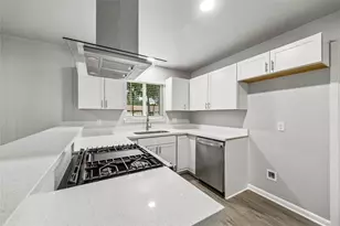 4114 Hill Oak Dr, Houston, TX 77092 - Photo 3