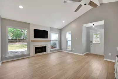 11 Bitterwood Court, The Woodlands, TX 77381 - Photo 9