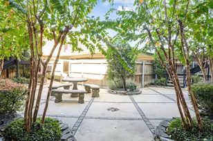 2216 Chenevert St, Houston, TX 77003 - Photo 21