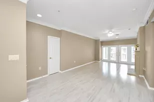 2400 McCue Rd, Houston, TX 77056 - Photo 9