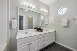 607 Travis St, Webster, TX 77598 - Photo 17