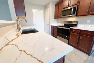 2310 Nautica Terrace Dr, La Marque, TX 77568 - Photo 7