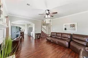205 Oak Creek Cir, League City, TX 77573 - Photo 11