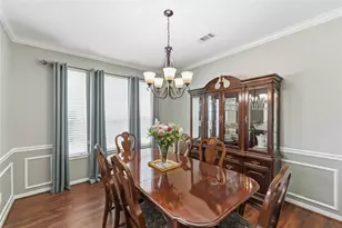 205 Oak Creek Cir, League City, TX 77573 - Photo 5