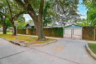 1142 Dunbar St, Houston, TX 77009 - Photo 5
