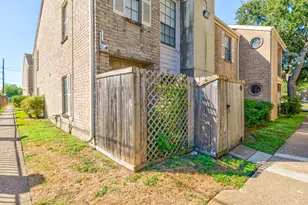14600 Fonmeadow Dr, Houston, TX 77035 - Photo 15