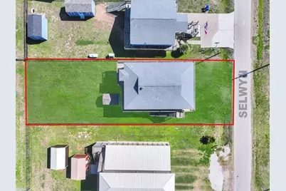 964 S Selwyn Road, Crystal Beach, TX 77650 - Photo 3