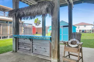 964 S Selwyn Rd, Crystal Beach, TX 77650 - Photo 15