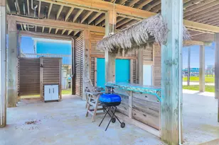 964 S Selwyn Rd, Crystal Beach, TX 77650 - Photo 13