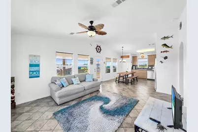 964 S Selwyn Road, Crystal Beach, TX 77650 - Photo 21