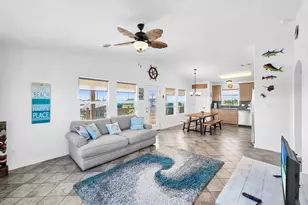 964 S Selwyn Rd, Crystal Beach, TX 77650 - Photo 21