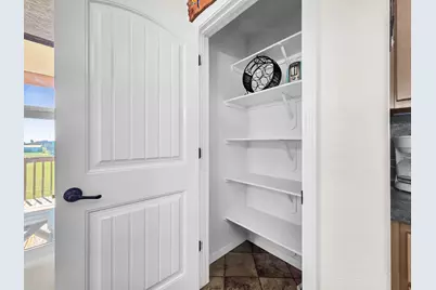 964 S Selwyn Road, Crystal Beach, TX 77650 - Photo 37