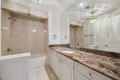 1100 Uptown Park Boulevard #102, Houston, TX 77056 - Photo 17