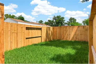 4822 Creekmont Drive #A, Houston, TX 77091 - Photo 17