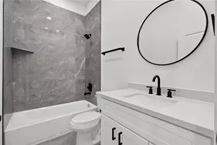 4822 Creekmont Dr, Houston, TX 77091 - Photo 9