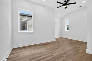 4822 Creekmont Dr, Houston, TX 77091 - Photo 3