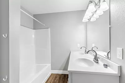 520 E Defee Avenue, Baytown, TX 77520 - Photo 25