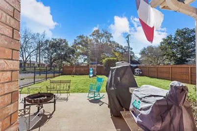 215 Ridgemont Drive, Alvin, TX 77511 - Photo 27