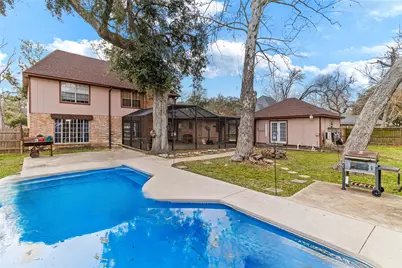 105 Poinciana Street Street, Lake Jackson, TX 77566 - Photo 5