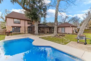 105 Poinciana Street St, Lake Jackson, TX 77566 - Photo 5