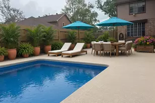 105 Poinciana Street St, Lake Jackson, TX 77566 - Photo 5