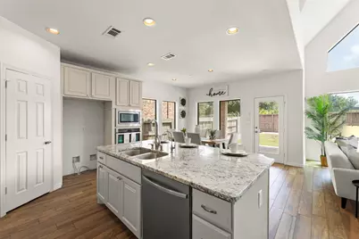 4534 Montcliff Bend Lane, Sugar Land, TX 77479 - Photo 13