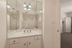 7933 Woodway Dr, Houston, TX 77063 - Photo 39