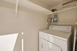 7933 Woodway Dr, Houston, TX 77063 - Photo 25