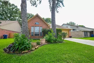 1415 Plumwood Dr, Houston, TX 77014 - Photo 3