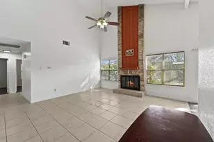 7715 Candlegreen Ln, Houston, TX 77071 - Photo 3