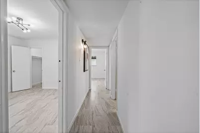 11823 S Willow Circle, Houston, TX 77071 - Photo 17