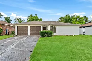 11823 S Willow Cir, Houston, TX 77071 - Photo 3