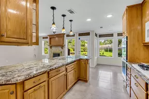 11226 Ivyridge Rd, Houston, TX 77043 - Photo 15