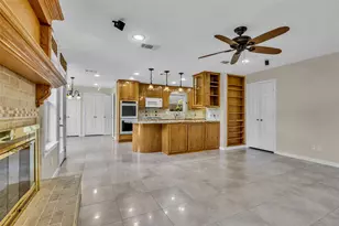 11226 Ivyridge Rd, Houston, TX 77043 - Photo 9