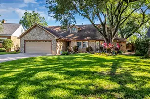 11226 Ivyridge Rd, Houston, TX 77043 - Photo 1