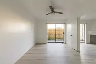 10075 Westpark Dr, Houston, TX 77042 - Photo 9