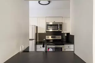 10075 Westpark Dr, Houston, TX 77042 - Photo 5